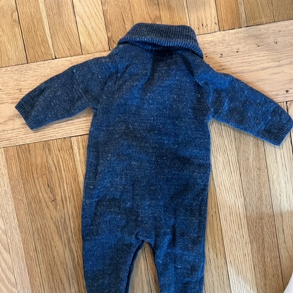 Baby Gap sweater one piece - Picture 3 of 3